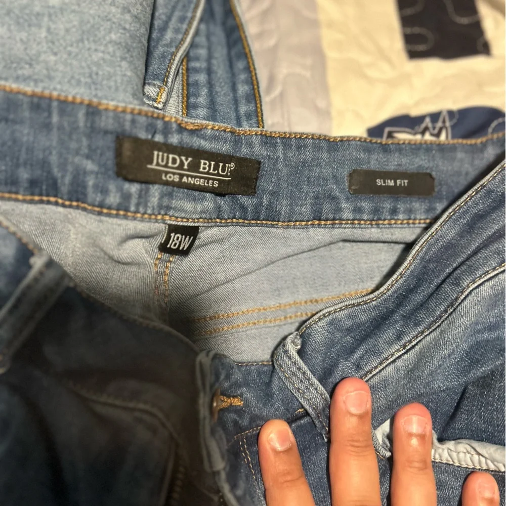 Slim fit non distressed Judy blue jeans size 18w - Picture 2 of 3